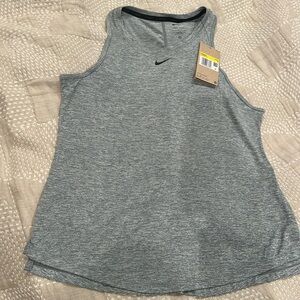 Women’s Nike dry fit tank top